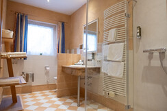 landhotel-santner-zimmer-211215_37