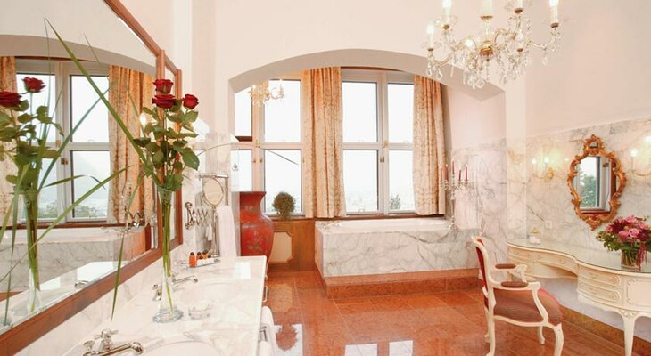 Suite Bad | © Hotel Schloss Mönchstein