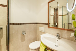 KWER-gasthof-schorn-doppelzimmer-standart03-8911-7