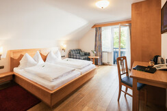 KWER-gasthof-schorn-doppelzimmer-standart11-9269-7