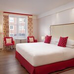 Photo of twin with shower, bath tub, WC