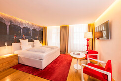 GOLDGASSE-Zimmer-11-GJS-photo-by-michaelgroessinge