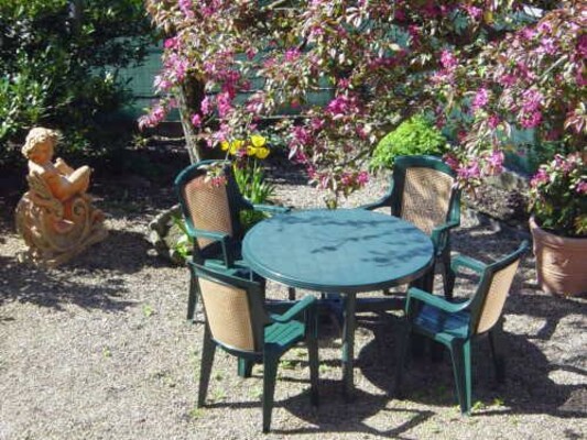 Sitzecke im Garten | © Sonnenvilla