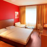 Photo of Double room, shower, toilet, superior | © Star Inn Hotel Salzburg
