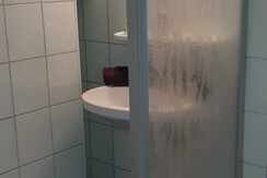 2-Bett-Zimmer Dusche