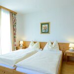 Bild von Dreibettzimmer mit Dusche, WC