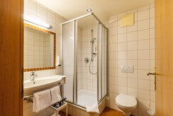 Badezimmr inkl. WC & Dusche