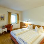 Photo of single room with shower, WC