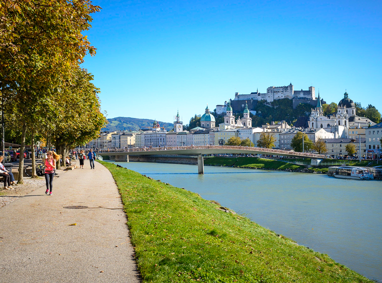 The banks of the Salzach are perfect as a running route  | © Tourismus Salzburg GmbH / G. Breitegger